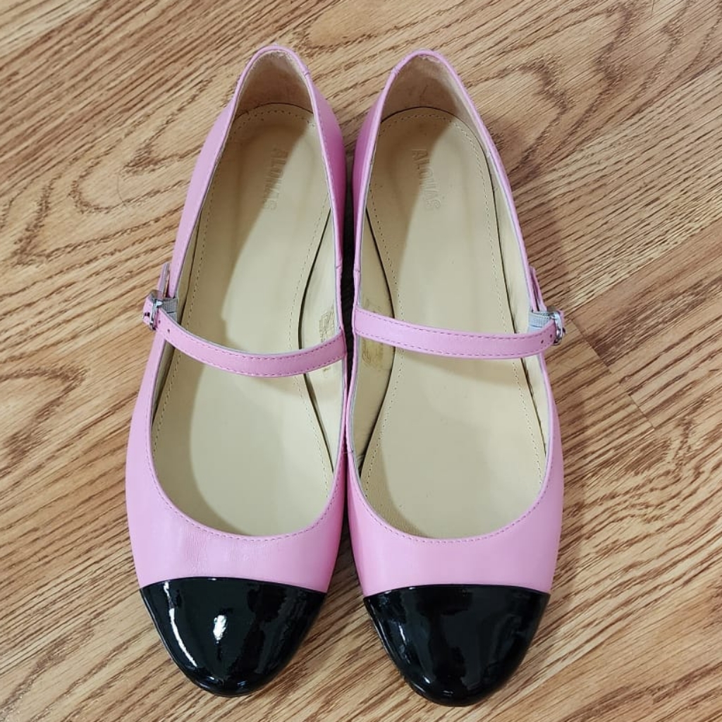 Alohas Pink And Black Flats 9.5
